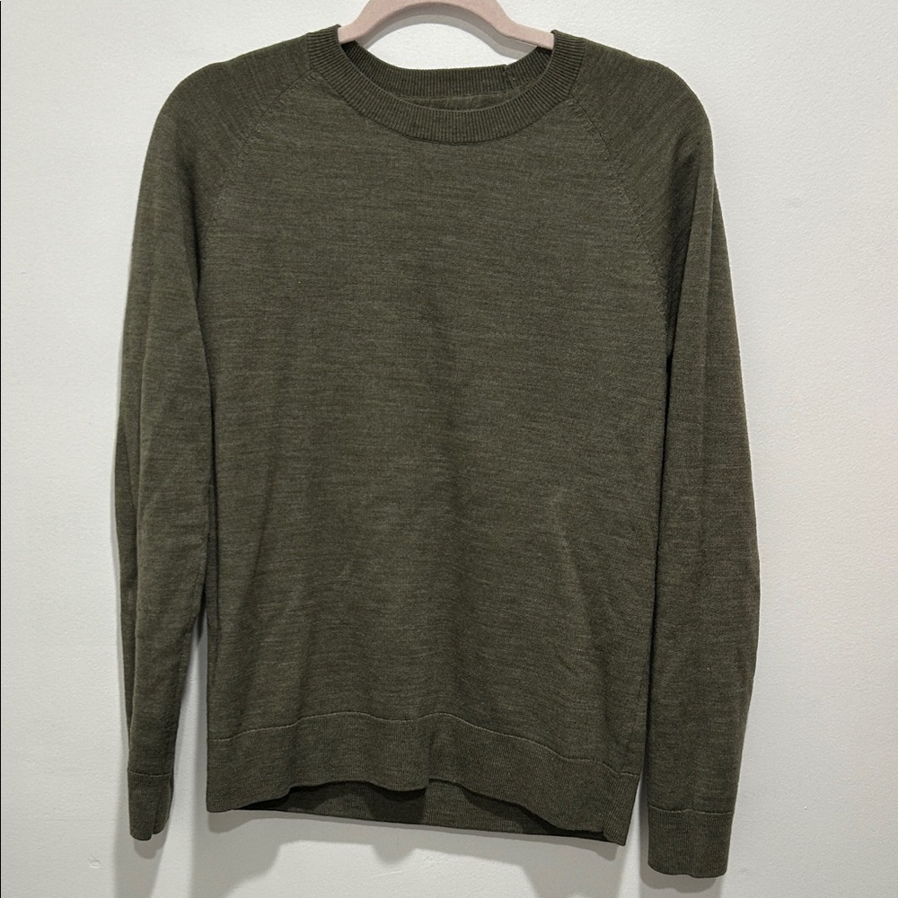 Abercrombie & Fitch Men's Olive Crewneck Sweater